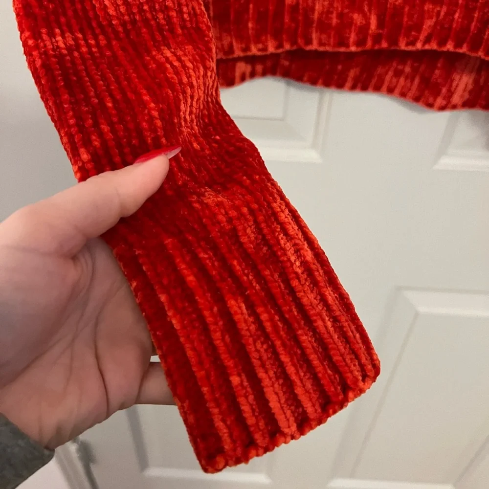 Red Corduroy Style Crew Neck Sweater Size Medium/Large